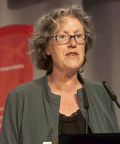 Barbara Spalinger, vice-pr&eacute;sidente SEV:
Stop &agrave; la folie des r&eacute;organisations !
Il faut un moratoire, maintenant !